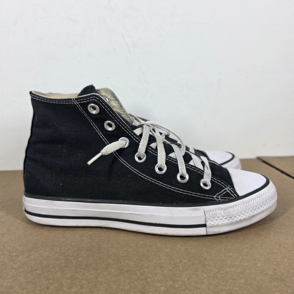 Converse Chuck Taylor All Star Womens Black And White Size 7.5 High Top Shoes